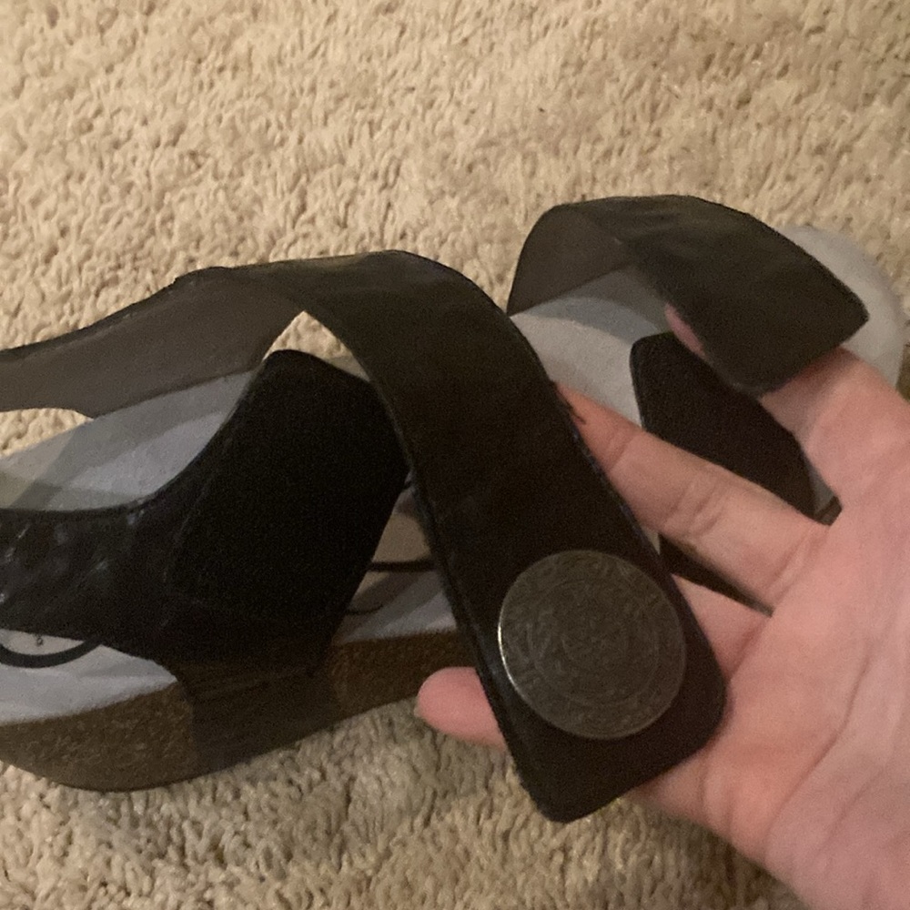 Abeo Wedge Sandals w two Velcro Straps - Picture 5 of 5
